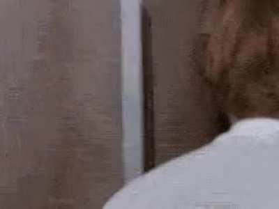 When I spam Z on extract to lay prone and drop accidentally my bag