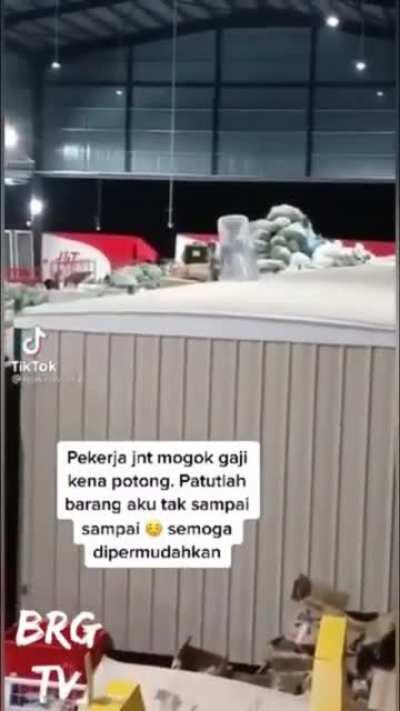 Wtf? Courier worker strike