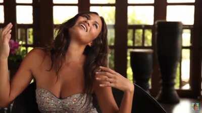 Chrissy shows off her spectacular sea shells!