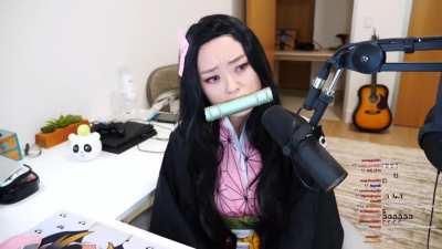 How the Hell are you able to say NO to this BEAUTY, Henry?! LOL EXPLAIN!!