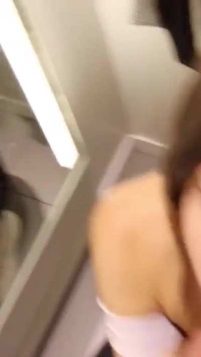 Gorgeous Model Dressing Room Deepthroat Swallow