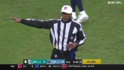 Before announcing PI on MIA the ref says “hey hey hey” and the crowd reciprocates