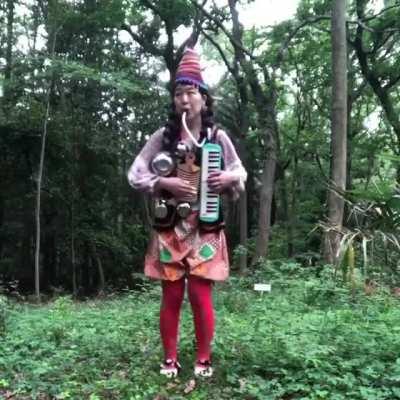 This one-woman-band performing 