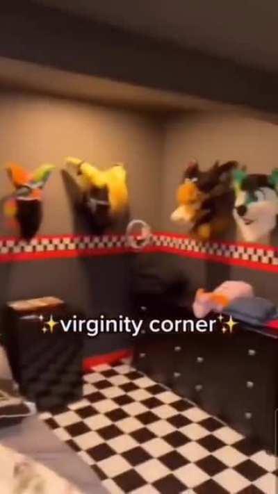 That room is like:🐵🐻🐥🐿🐒