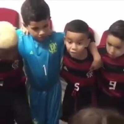 Vestiário do Flamengo antes do jogo de ontem