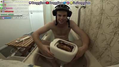 Twitch steamer boggles accidentally electrocuted himself