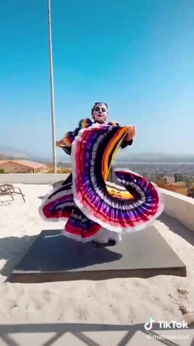 The way her dress flows