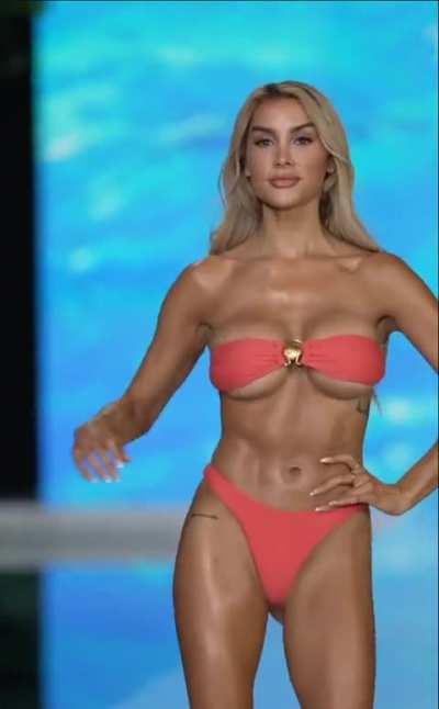 Kalli Locklear - The Beach Club Luxe, Miami 2024