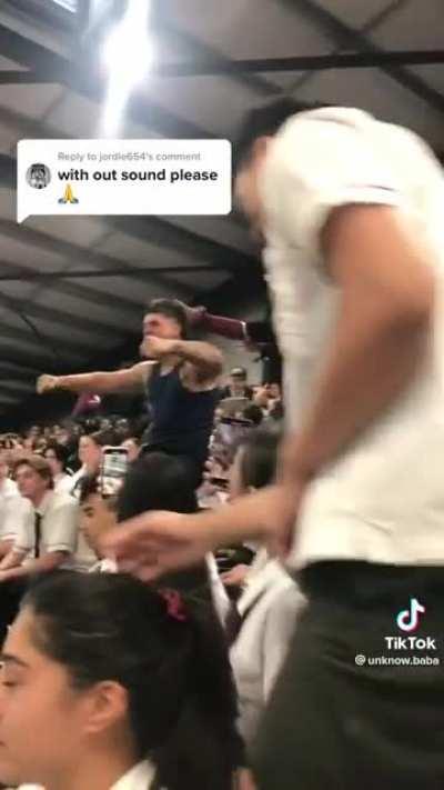 Ong no school is better then mine. Our islander culture is represented like no other💯