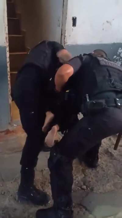 Un Policía de la Ciudad reanimó a un nene que se atragantó mientras dormía