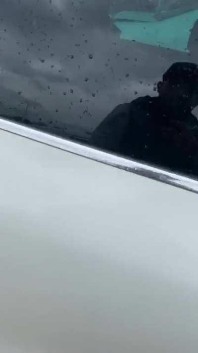 Nu bate, nu troncăne