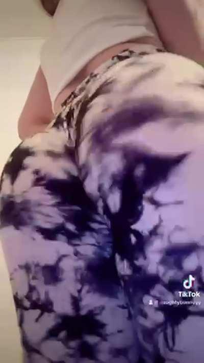 What’s your favourite colour of flare pants?