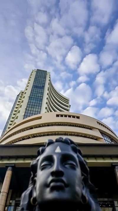 Adiyogi at Bombay stock exchange