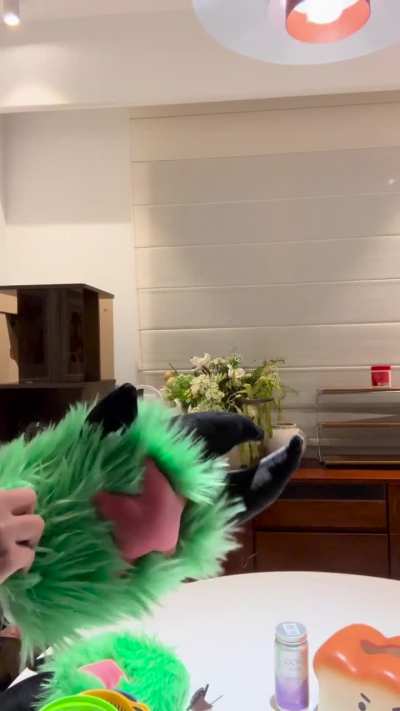 Kinda new style of handpaws, might be good for crab or insect character maybe 🤔