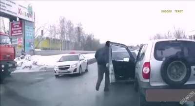 Подтолкнул