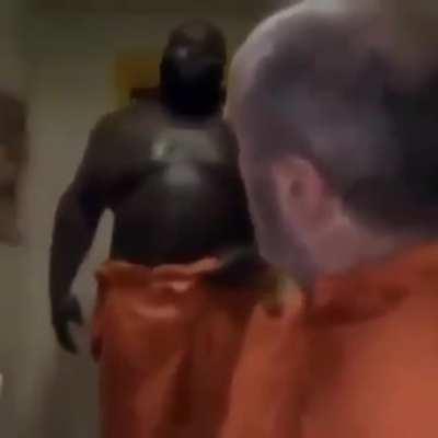 POV: an eunuch encounters Alexander the Great