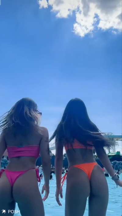 balalaika e amiga gostosa 