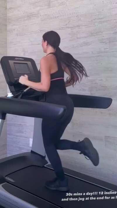 Cheeks Bouncing Up Over Her WaistBand