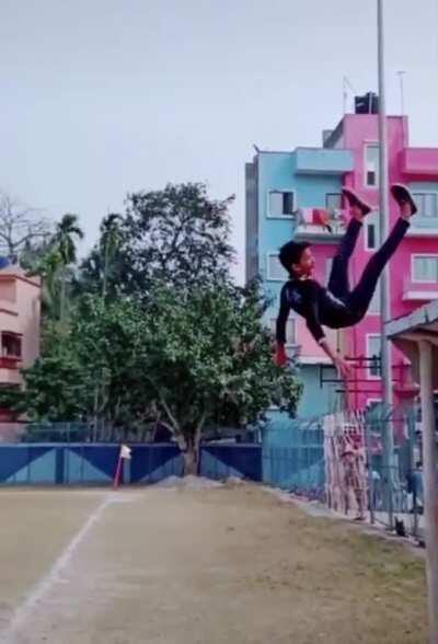 A shrimp that broke every shell in its body...