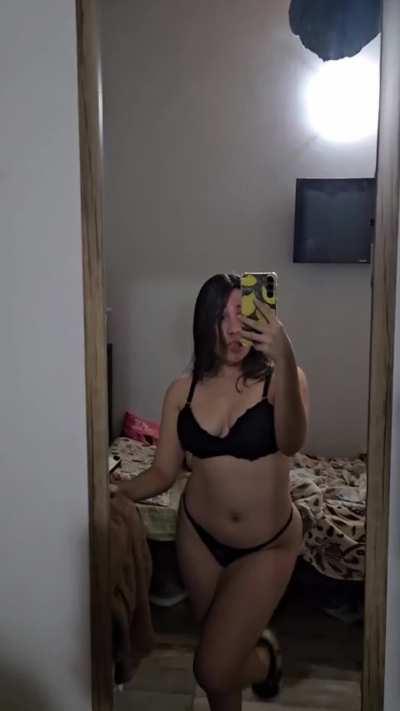 Stripping Passions, Behind the Perfect Lingerie.