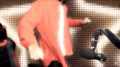 Sooooooooo what we calling this dance move 🔥🔥🔥🔥🔥