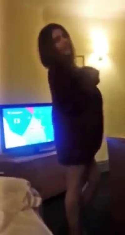 Meri hot sexy randi chachi ka nanga naach paise ke liye link in description for full video sexy