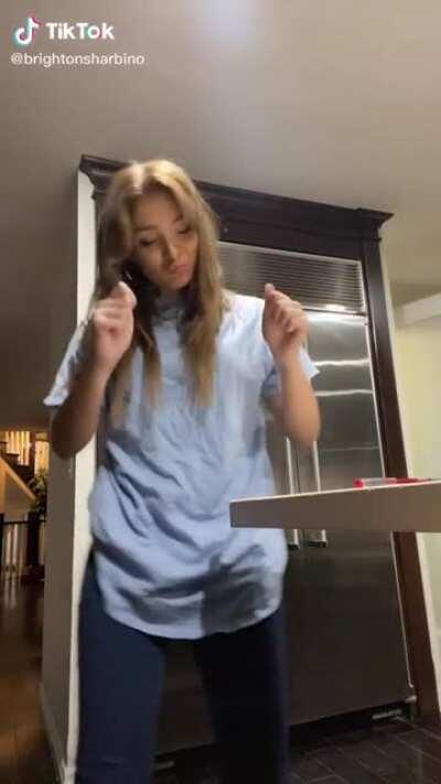 She's so adorable 😍😍🔥🔥❤❤