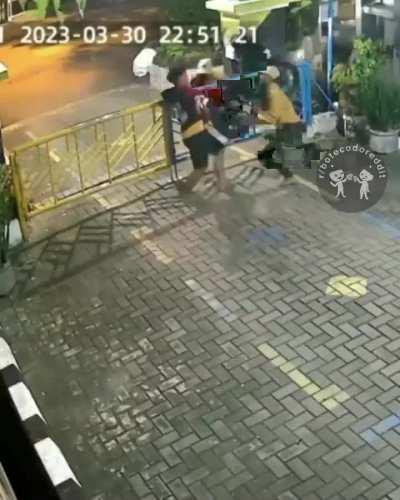 Parece até série de comédia 