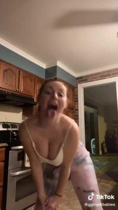 Awesome jiggles - ggingerbabies