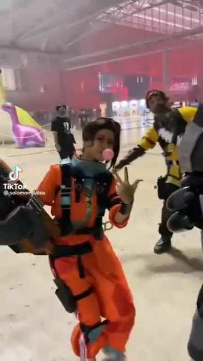 This cosplay is so cool