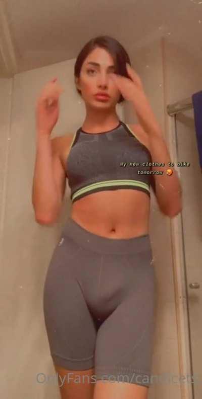 I'm beginning to think that there's nobody hotter than Candice