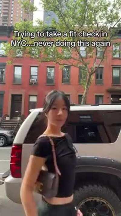 influencers when there is public in public place 🤯