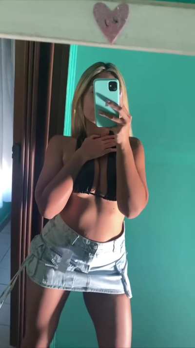 My skirt is so tiny omg