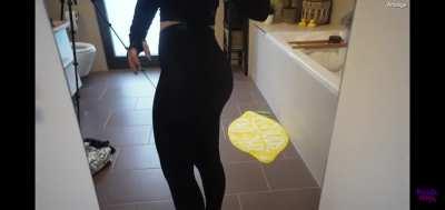 Julchen zeigt zur abwechslung ein bisschen Po.