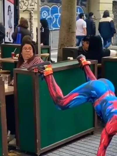 Spider Bussy 😳😳😳