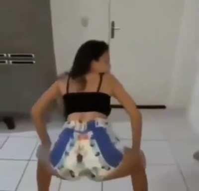 Kid: Mommy, what are you doing? *bonk*