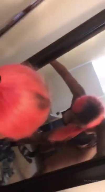 Lil man was calling her 😂 but Damnnn 😩🔥