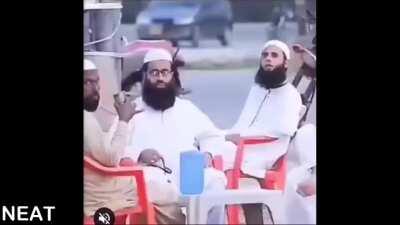 HMB as I hit a backflip with them Thawb