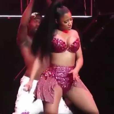 I don’t think I can hold it in no more Nicki Minaj is to hot to handle 😩😩😩😩