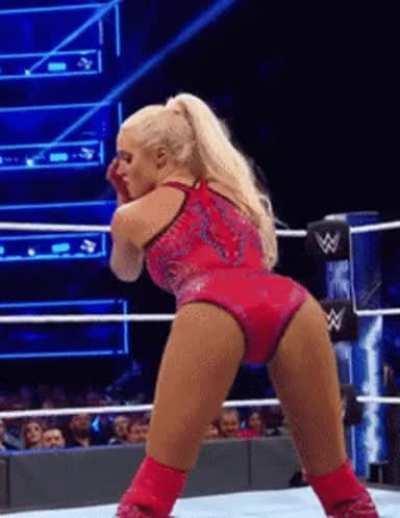 Lana Twerking🍑