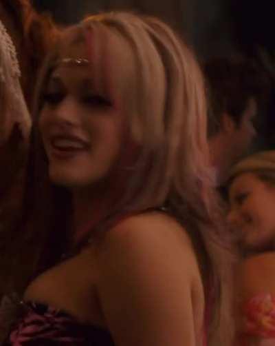 Kat Dennings bouncing