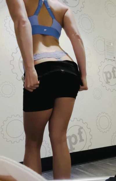 Hard to pull them off after a sweaty workout ð¥µ[F]