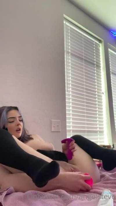 ᗩᑎGEᒪᔕTEᐯE