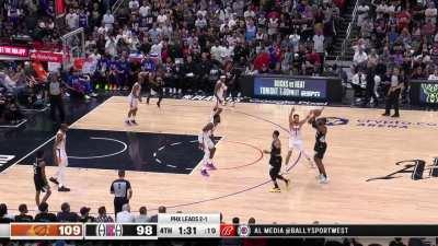 [Highlight] Marcus Morris Sr. pulls up for a three-pointer with the Clippers down 11 with 1:30 left!