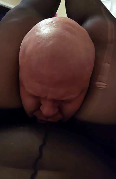 God I love hearing him gasp for breath when he goes out.