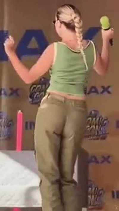 Millie Bobby Brown booty wiggle