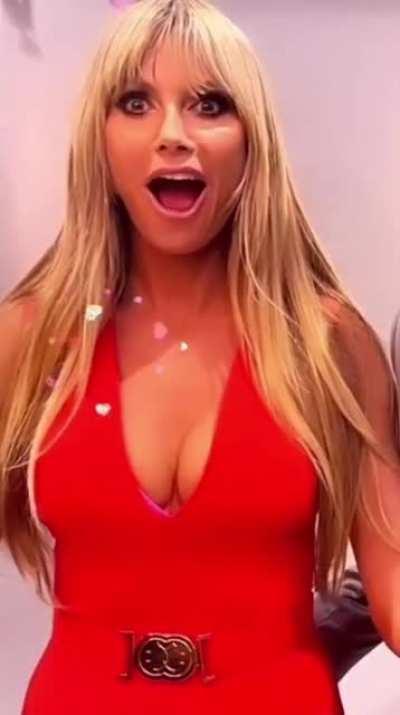 Heidi Klum is a milf that knows what all the boys want