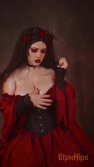 Just your average big tiddy tavern wench