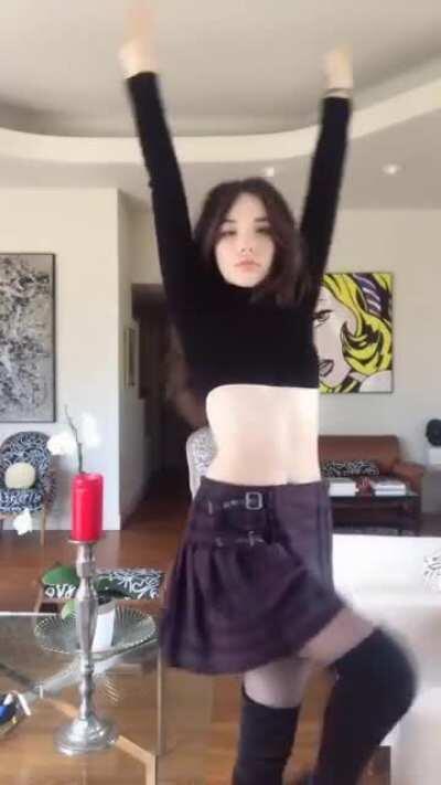 Bet those hips can fucking grind