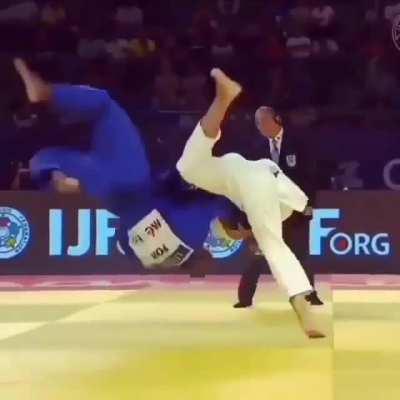 That's a crazy movement 